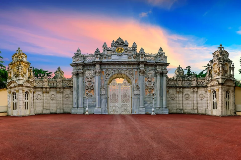 dolmabahçe sarayı