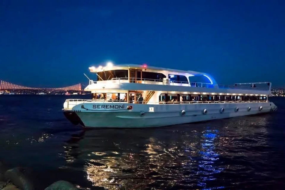 dinner cruise