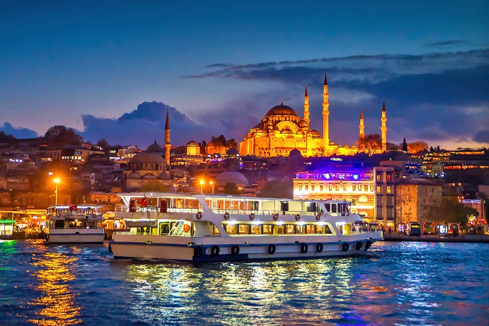 dinner cruise